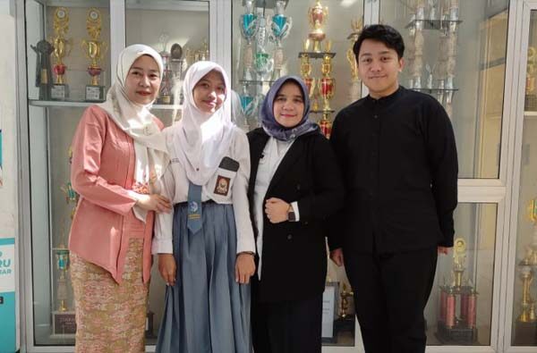 Prestasi Siswa SMAN 3 Tasikmalaya Study ke Jerman (Putri Fadilla Maulidia)